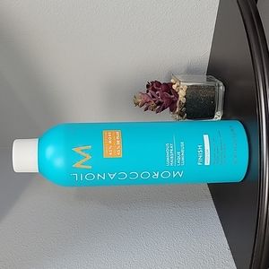 Moroccanoil luminous Hairspray super-sized limited idition